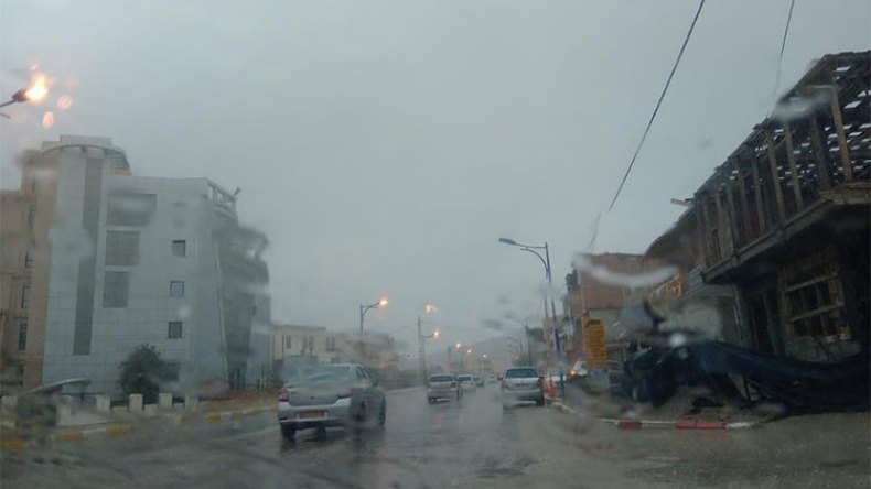 منازل ومؤسسات عمومية غمرتها مياه الأمطار في 3 ولايات