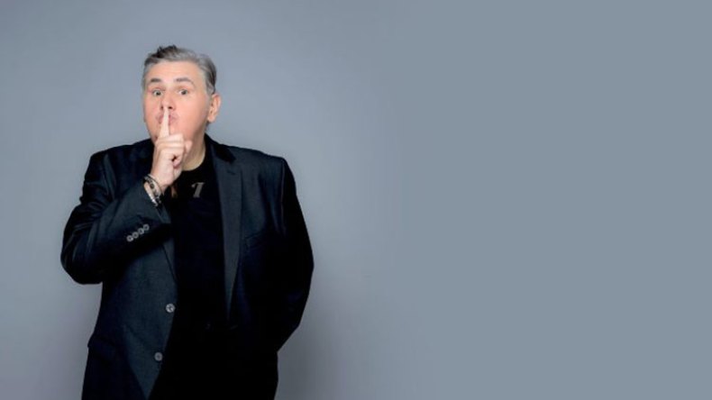 إعلامي فرنسي يُدافع عن جزائريي المهجر