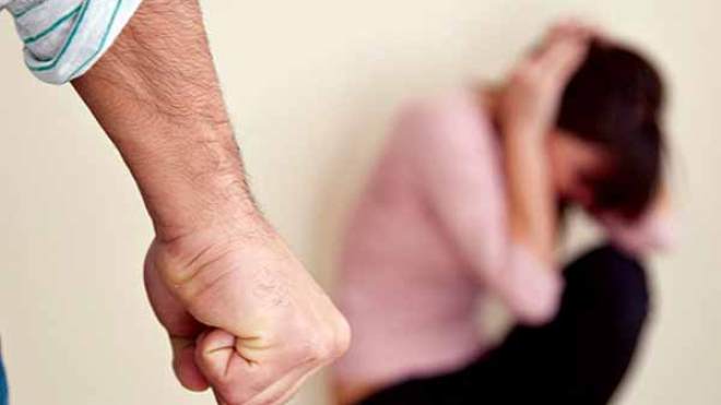 قوانين تحرر المرأة وراء تفشي الجريمة ضد الزوجات