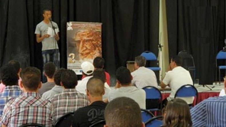 إطلاق النسخة الـ14 لمسابقة “الكلمة المعبرة” الخاصة بالشعر