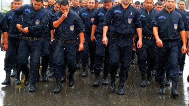 Ministers to meet over police protests in Algeria