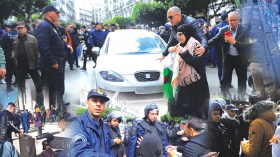 مسيرات الجزائريين تذهل العالم