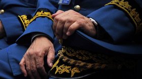 العثور على رئيس أمن دائرة عين وسارة ميتا داخل مكتبه