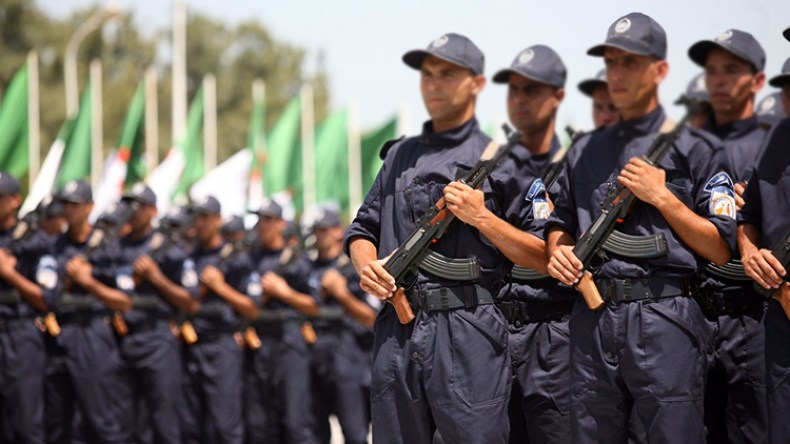 2000 منصب شغل في جهاز الشرطة