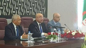 تنصيب أونيسي خليفة مديرا عاما جديدا للأمن الوطني
