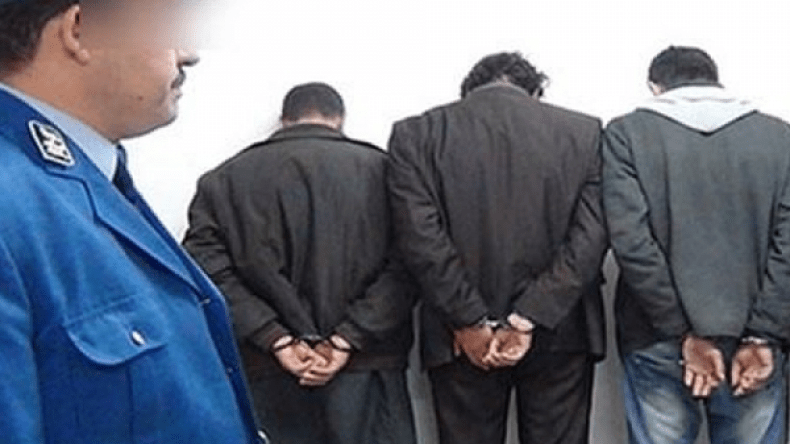 تفكيك عصابة بحوزتها مواد محظورة وسلاح ناري بتبسة