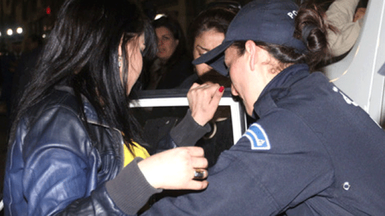 موظفّة تحول 100 مليون سنتيم من “كناب” سكيكدة