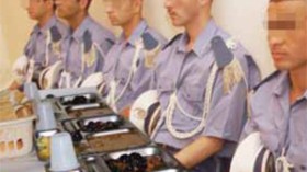 وجبات سريعة وتأهب دائم لمواجهة التهريب والإرهاب