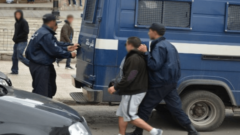 توقيف 3 أشخاص مشتبه فيهم وحجز 487 قرص مهلوس بالعاصمة