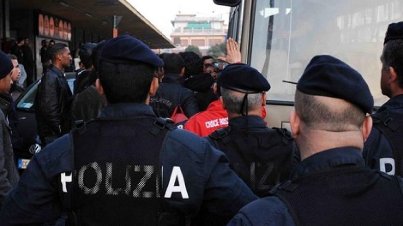 إيطاليا ترحل ليبيين اثنين للاشتباه بتخطيطهما لشن هجمات