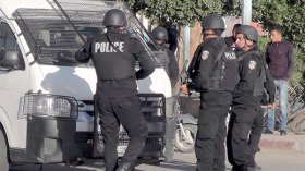 أزمة جديدة في تونس بسبب قانون يجرم التعدي على رجال الأمن