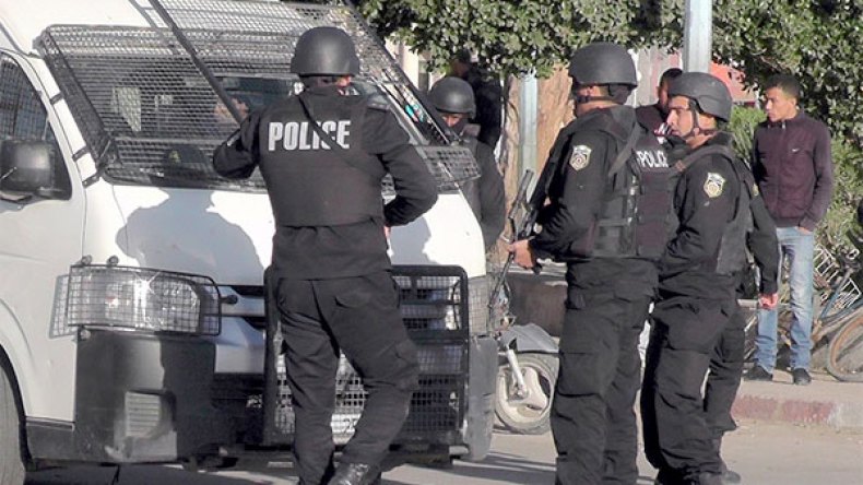 أزمة جديدة في تونس بسبب قانون يجرم التعدي على رجال الأمن