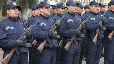 Algeria: National Army, Gendarmerie and police rescue unemployed youngsters with 100,000 jobs