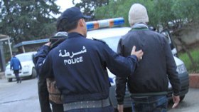 جزائريون يحيون احتفالات رأس السنة بالأسلحة البيضاء والمخدرات