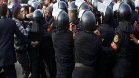 46  جريحا في مواجهات بين مواطنين والشرطة المصرية