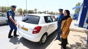سائقون “يقتلون أمهاتهم ويخطفون أطفالهم” من أجل رخصة السياقة!