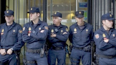 Algerians fired from job, a campaign of deporting illegal immigrants in Spain