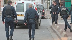 القضاء الفرنسي يحيل الجزائري جمال بغال و9 آخرين على التحقيق