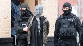 الشرطة الفرنسية تقبض على 3 جهاديين عائدين من سوريا
