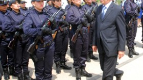 لأول مرة.. شرطيات للتمشيط ومطاردة الإرهابيين