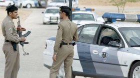 الأمن السعودي يضبط حجاجا متنكرين بملابس نسائية!