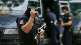 اسبانيا تعتقل ثمانية لاتهامهم بتجنيد مقاتلين للقاعدة في سوريا
