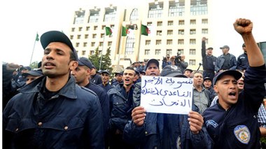 Sellal: ministerial meeting to examine policemen demands