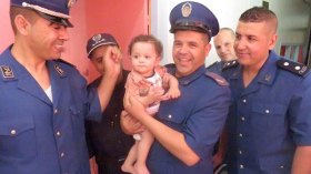 الشرطة في زيارة للمستشفيات ودور العجزة والأيتام