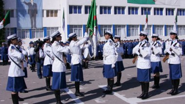 Le directeur de l’enseignement et des écoles de la Dgsn : le voile islamique chez les policières est interdit