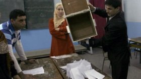 Zerhouni : «  Oui pour la présence d’observateurs pour les élections »
