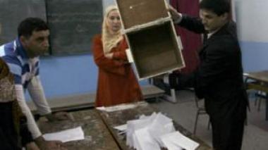 Algeria welcomes foreign observers in presidential elections