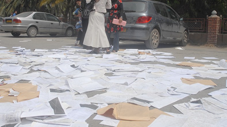 “البولي كوب” تبتلع المنحة الجامعية وما يقدمه الأولياء لأبنائهم