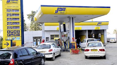 Algeria raises fuel price and VAT in the early hours of New Year's Day