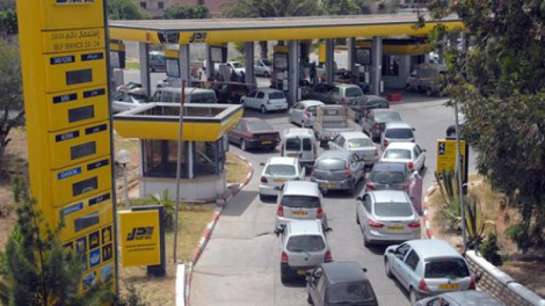 وزارة الطاقة تهدد أصحاب محطات الوقود بسحب رخص الاستغلال