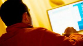 المواقع الإباحية.. كيف أهجرها في رمضان؟!