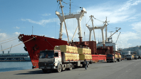 قائمة جديدة بأسماء المستوردين على طاولة الحكومة خلال 120 يوم