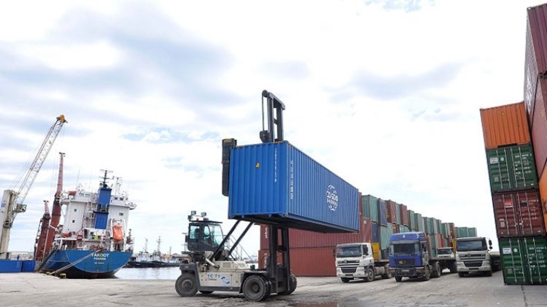 توجيهات الرئيس كفيلة برفع حجم الصادرات إلى 4 ملايير دولار