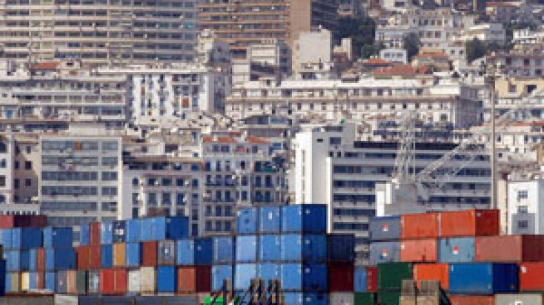 حجز 5 حاويات بميناء الجزائر بقيمة تتجاوز 22 مليارا