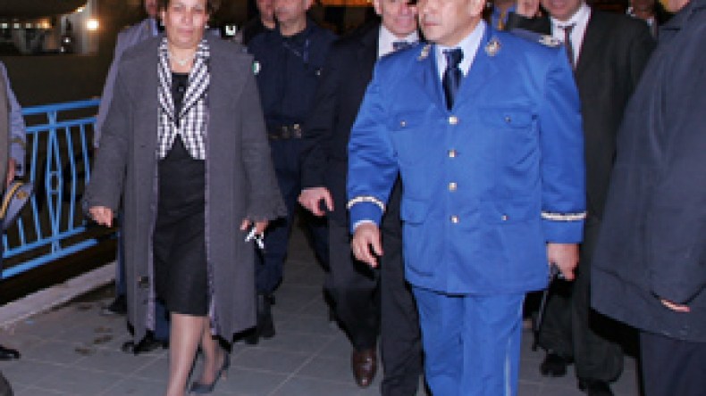 لجنة  على  مستوى  مطار  هواري  بومدين  للتكفل  بالعائدين  من  ليبيا