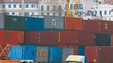 Workers of Algiers port protest against Dubai Ports Worldâ€™s working program