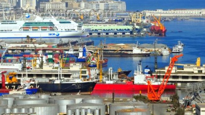 عجز كبير بحوالي 12 مليار دولار في الميزان التجاري