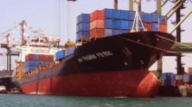 500 عامل بالميناء مهدد بالطرد والنقابة تلوح بالاحتجاج الأسبوع المقبل