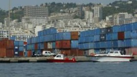 “الدواكرة” يعارضون العمل لدى “موانئ دبي” ويتمسّكون بالاحتجاج