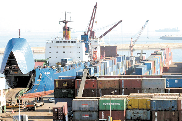 Algeria: $ 40 billion at least earmarked for foodstuffs, medical care and equipment bill