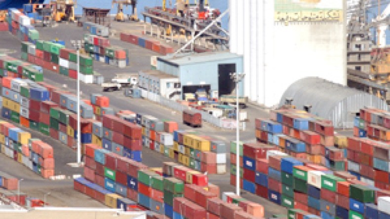 ملاحقة 20 مستوردا بتهمة استغلال سجلات تجارية بأسماء الفقراء