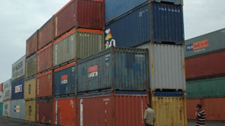 التحقيق في سرقة حاوية للأقمشة بقيمة 6 ملايير من ميناء الجزائر