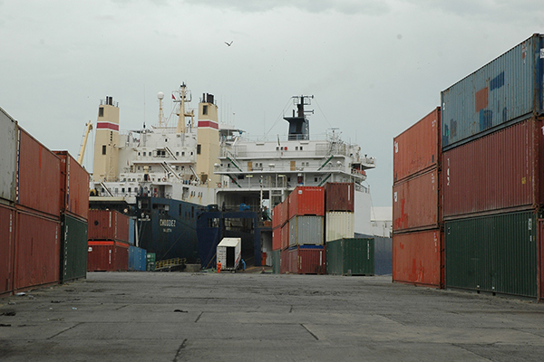 Foreign Maritime Shipping Companies Smuggle 14.000 Billion DZD In Two Years