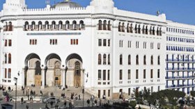 بريد  الجزائر  ضحية  اختلاس  520  مليون