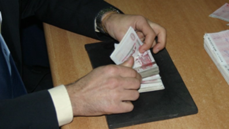 مقاولون وإطارات ببريد الجزائر متهمون بالرشوة وتبديد الأموال