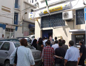 Algérie / Les bureaux de poste à Alger en proie à un vaste mouvement de protestation déclenché par les employés.